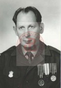 Po 1966, prawdopodobnie Londyn, Anglia, Wielka Brytania.
J. Roszko - były żołnierz Armii Krajowej, po zakończeniu II wojny światowej prawdopodobnie pozostał na emigracji w Londynie. Odznaczony Krzyżem Pamiątkowym Armii Krajowej i Medalem za Wojnę 1939-1945. 
Fot. NN, Studium Polski Podziemnej w Londynie
