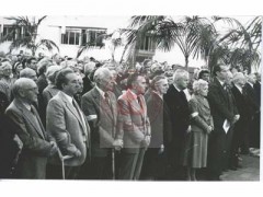 30.07.1984, Warszawa, Polska.
Środowiska kombatanckie Armii Krajowej podczas uroczystego odsłonięcia tablicy w Kościele Matki Boskiej Częstochowskiej przy ul. Zagórnej na Powiślu. Została poświęcona żołnierzom ze Zgrupowania 