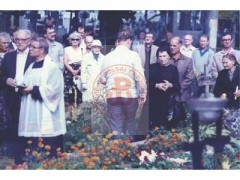 1984, Ostrów Mazowiecka, Polska.
Msza święta zorganizowana w 40. rocznicę bitwy pod Pecynką w Puszczy Białej w kwaterze wojennej żołnierzy oddziałów partyzanckich Obwodu 