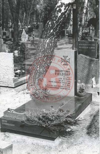 Po 1972, Warszawa, Polska.
Grób symboliczny dowódcy Kierownictwa Dywersji Armii Krajowej gen. Augusta Emila Fieldorfa 