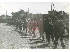 9-16.09.1943, okolice Salerno, Włochy.
Kampania włoska. Wojska alianckie Okręty wojenne brytyjskiej marynarki wojennej podczas inwazji na Półwysep Apeniński.
Fot. NN, Studium Polski Podziemnej w Londynie