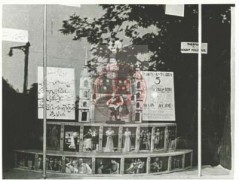 1942-1945, Palestyna, Bliski Wschód.
Witryna polskiego sklepu.
Fot. NN, Studium Polski Podziemnej w Londynie