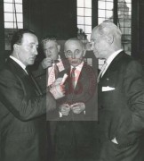 Lipiec 1961, Turyn, Włochy.
Na pierwszym planie od lewej: Szymon Wiesensthal, przewodniczący Rady Studium Polski Podziemnej gen. Tadeusz Pełczyński i były Komendant Armii Krajowej i członek Rady Trzech gen. Tadeusz Komorowski.
Fot. NN, Studium Polski Podziemnej w Londynie