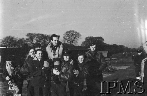 1.01.1943, Northolt, Anglia, Wielka Brytania.
Piloci 306 Dywizjonu Myśliwskiego 