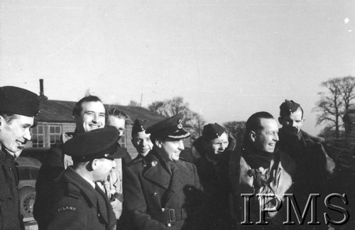 1.01.1943, Northolt, Anglia, Wielka Brytania.
Piloci 306 Dywizjonu Myśliwskiego 