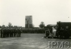 15.08.1942, Bramcote, Anglia, Wielka Brytania.
Polskie Siły Powietrzne w Wielkiej Brytanii, Święto Żołnierza Polskiego, msza polowa.
Fot. NN, Instytut Polski im. Gen. Sikorskiego w Londynie [Kolekcja mjr Piotra Dudzińskiego, dowódcy 304 Dywizjonu Bombowego 