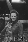 12.02.1943, Wielka Brytania.
Pilot Pomocniczej Służby Transportowej RAF (ATA) porucznik Anna Leska na tle bombowca Wellington.
Fot. NN, Instytut Polski i Muzeum im. gen. Sikorskiego w Londynie