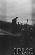 12.02.1943, Wielka Brytania.
Pilot Pomocniczej Służby Transportowej RAF (ATA) porucznik Stefania Wojtulanis (ps. Barbara) w kabinie myśliwca Spitfire.
Fot. NN, Instytut Polski i Muzeum im. gen. Sikorskiego w Londynie