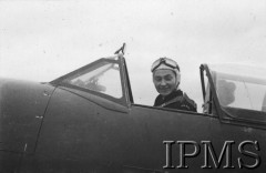 12.02.1943, Wielka Brytania.
Pilot Pomocniczej Służby Transportowej RAF (ATA) porucznik Stefania Wojtulanis (ps. Barbara) w kabinie myśliwca Spitfire.
Fot. NN, Instytut Polski i Muzeum im. gen. Sikorskiego w Londynie