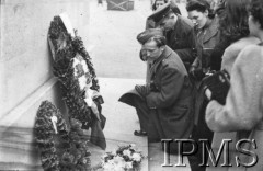 02.04.1943, Londyn, Anglia, Wielka Brytania.
25-lecie RAF, wieniec od polskich lotników przy Grobie Nieznanego Żołnierza.
Fot. NN, Instytut Polski i Muzeum im. gen. Sikorskiego w Londynie