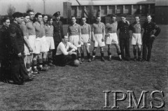 3.05.1943, Seeland, Anglia, Wielka Bytania.
Lotnicze warszaty naprawcze. Drużyna piłki nożnej.
Fot. NN, Instytut Polski i Muzeum im. gen. Sikorskiego w Londynie
