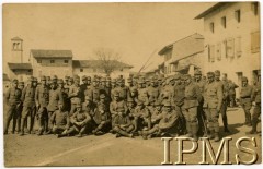 20.04.1918, Vissandone, Włochy.
Grupa legionistów Kompanii Telegraficznej Polskiego Korpusu Posiłkowego po wcieleniu do armii austriackiej.
Fot. NN, Instytut Polski i Muzeum im. gen. Sikorskiego w Londynie [album 336_Legiony Polskie]