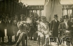 3.05.1923, Warszawa, Polska.
Odsłonięcie pomnika księcia Józefa Poniatowskiego na placu Saskim (dłuta Bertla Thorwaldsena). W uroczystości wzięli udział (od prawej) Prezydent Stanisław Wojciechowski, Marszałek Francji i Polski Ferdynand Foch, Marszałek Polski Józef Piłsudski.
Fot. NN, Instytut Polski i Muzeum im. gen. Sikorskiego w Londynie [album 336_Legiony Polskie]