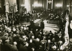 10.10.1929, Wilno, Polska.
Obchody 350-lecia istnienia Uniwersytetu Stefana Batorego w Wilnie. Uroczystość jubileuszowa w akademickim kościele św. Jana.
Fot. NN, Instytut Polski i Muzeum im. gen. Sikorskiego w Londynie [B27 - Album pamiątkowy obchodów 350-lecia Uniwersytetu Stefana Batorego w Wilnie przekazany IMPS przez Irenę Hryniewicz zgodnie z wolą męża mjr Leona Hrynkiewicza (album był ofiarowany jego siostrze)]
