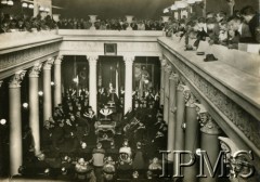 11.10.1929, Wilno, Polska.
Obchody 350-lecia istnienia Uniwersytetu Stefana Batorego w Wilnie. Inauguracja roku akademickiego 1929/1930 w Auli Kolumnowej. 
Fot. NN, Instytut Polski i Muzeum im. gen. Sikorskiego w Londynie [B27 - Album pamiątkowy obchodów 350-lecia Uniwersytetu Stefana Batorego w Wilnie przekazany IMPS przez Irenę Hryniewicz zgodnie z wolą męża mjr Leona Hrynkiewicza (album był ofiarowany jego siostrze)]
