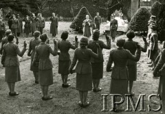 28.03.1943, Falkirk, Szkocja, Wielka Brytania.
Promocja II kursu Pomocniczej Wojskowej Służby Kobiet. 
Fot. NN, Instytut Polski i Muzeum im. gen. Sikorskiego w Londynie [szuflada 30 - PWSK]