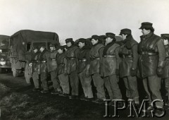 16.02.1943, Szkocja, Wielka Brytania.
Kurs kierowców samochodowych Pomocniczej Wojskowej Służby Kobiet.
Fot. Wojskowa Sekcja Filmowo Fotograficzna [Polish Army Film Unit. Foto Service No N 947, A/W. P.S.W.K. 9 sygn. 33159], Instytut Polski i Muzeum im. gen. Sikorskiego w Londynie. [szuflada 30 - PWSK]