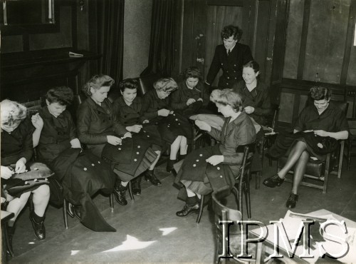 Prawdopodobnie 1945, Londyn, Anglia, Wielka Brytania.
Ochotniczki Pomocniczej Morskiej Służby Kobiet.
Fot. Keystone, Instytut Polski i Muzeum im. gen. Sikorskiego w Londynie. [szuflada 30 - PWSK]