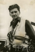 1940-1944, Wielka Brytania.
Pilot 315 Dywizjonu Myśliwskiego - F/O Bożydar Nowosielski.
Fot. NN, Instytut Polski i Muzeum im. gen. Sikorskiego w Londynie [sygn. 50098]