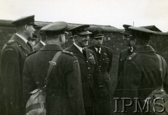 Marzec 1940, Blackpool, Anglia, Wielka Brytania.
Brytyjski Marszałek Lotnictwa z wizytą u polskich lotników, trzeci od prawej stoi płk Stefan Pawlikowski.
Fot. NN, Instytut Polski i Muzeum im. gen. Sikorskiego w Londynie [sygn. 6347]