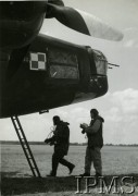 1940-1944, Wielka Brytania.
Bombowiec Wellington przed startem.
Fot. NN, Instytut Polski i Muzeum im. gen. Sikorskiego w Londynie [sygn. 8081, PM 28-14]