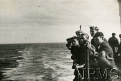 Czerwiec 1940, brak miejsca.
Ewakuacja żołnierzy 4 pułku lotnictwa z Francji do Anglii na pokładzie statku pasażerskiego.
Fot. NN, Instytut Polski i Muzeum im. gen. Sikorskiego w Londynie [sygn. 6833]