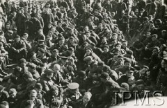 Czerwiec 1940, brak miejsca.
Ewakuacja żołnierzy 4 pułku lotnictwa z Francji do Anglii na pokładzie statku pasażerskiego.
Fot. NN, Instytut Polski i Muzeum im. gen. Sikorskiego w Londynie [sygn. 6800]