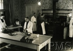 1941-1949, Szkocja, Wielka Brytania.
Szpital wojskowy prowadzony przez Polaków. Kuchnia.
Fot. NN, Instytut Polski i Muzeum im. gen. Sikorskiego w Londynie  [szuflada 36]