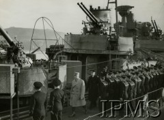 11.03.1941, brak miejsca.
Generał Władysław Sikorski na ORP Piorun. 
Fot. NN, Instytut Polski i Muzeum im. gen. Sikorskiego w Londynie [szuflada 40, sygnatura 4422]