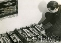 5.04.1944, Polska.
Przygotowania do akcji wysadzenia mostu w Tryńczy. Wzięli w niej udział minerzy z batalionu 
