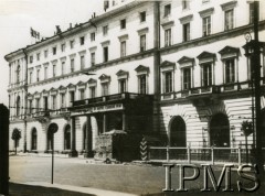 1940-1945, Warszawa, Generalne Gubernatorstwo.
Hotel Europejski (widok od strony południowej).
Fot. NN, Instytut Polski i Muzeum im. gen. Sikorskiego w Londynie [szuflada 41, sygnatura 19026]