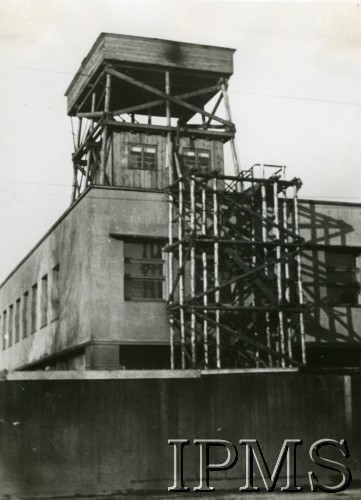 1944, Warszawa, Generalne Gubernatorstwo.
Szpital przy ul. Solec (Warschau Reserve Lazarett I  Salzstrasse). Wyjście ewakuacyjne.
Fot. NN, Instytut Polski i Muzeum im. gen. Sikorskiego w Londynie [szuflada 41]