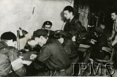 Sierpień - Październik 1944, Warszawa, Generalne Gubernatorstwo.
Kwatera Dowództwa Armii Krajowej.
Fot. NN, Instytut Polski i Muzeum im. gen. Sikorskiego w Londynie [szuflada 41]