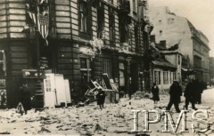 Wrzesień 1939, Warszawa, Polska. 
Zniszczony budynek Konsulatu Generalnego Stanów Zjednoczonych przy ul. Jasnej 11 na rogu Świętokrzyskiej. 
Fot. NN, Instytut Polski i Muzeum im. gen. Sikorskiego w Londynie [szuflada 58, sygnatura 353]