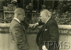 6.07.1949, Londyn, Anglia, Wielka Brytania.
Uroczystość zorganizowana w rocznicę śmierci generała Władysława Sikorskiego w Instytucie Historycznym im. gen. Sikorskiego. Uczestniczył w niej m.in. były premier Wielkiej Brytanii Winston Churchill (1. z prawej)
Fot. NN, Instytut Polski i Muzeum im. gen. Sikorskiego w Londynie  [teczka 173]