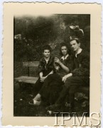 Sierpień 1944, Warszawa, Generalne Gubernatorstwo.
Powstanie Warszawskie, grupa powstańców.
Fot. NN, Instytut Polski i Muzeum im. gen. Sikorskiego w Londynie  [teczka 81]