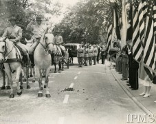 5.07.1941, Arlington k. Waszyngtonu, USA.
Narodowy Cmentarz w Arlington, pogrzeb Ignacego Paderewskiego.
Fot. Hoffman Studio, Detroit; Instytut Polski i Muzeum im. gen. Sikorskiego w Londynie.
