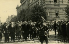 15.08.1939, Wilno, Polska.
Weterani I Kompanii Kadrowej podczas defilady w dniu Święta Żołnierza, na przedzie płk Zygmunt Wenda, z tyłu m.in. kapelan 1 Dywizji ks. Franciszek Tyczkowski.
Fot. NN, Instytut Polski i Muzeum im. gen. Sikorskiego w Londynie