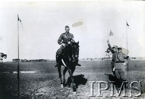 Przed 1939, Polska.
Władysław Anders na koniu.
Fot. NN, Instytut Polski w Londynie w Londynie [teczka 2 - Władysław Anders]