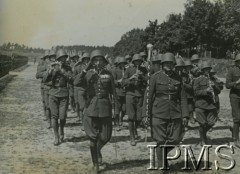 1936-1937, Nowa Wilejka, woj. wileńskie, Polska.
Tamburmajor na czele orkiestry 85 Pułku Strzelców Wileńskich.
Fot. NN, Instytut Polski i Muzeum im. gen. Sikorskiego w Londynie
