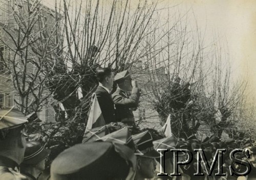 3.05.1937, Nowa Wilejka, woj. wileńskie, Polska.
85 Pułk Strzelców Wileńskich podczas obchodów Święta Konstytucji 3-go Maja.
Fot. NN, Instytut Polski i Muzeum im. gen. Sikorskiego w Londynie
