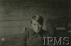 1916, brak miejsca.
Zofia Januszajtis z domu Dąbrowska, żona pułkownika Mariana Żegoty-Januszajtisa. Portret w mundurze, fotografia wykonana w ziemiance.
Fot. NN, Instytut Polski i Muzeum im. gen. Sikorskiego w Londynie [album nr 10 - gen. Marian Żegota-Januszajtis].