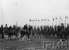 1926-1939, Polska.
Prezydent Ignacy Mościcki przed frontem pułku ułanów.
Fot. NN, Instytut Polski i Muzeum im. gen. Sikorskiego w Londynie