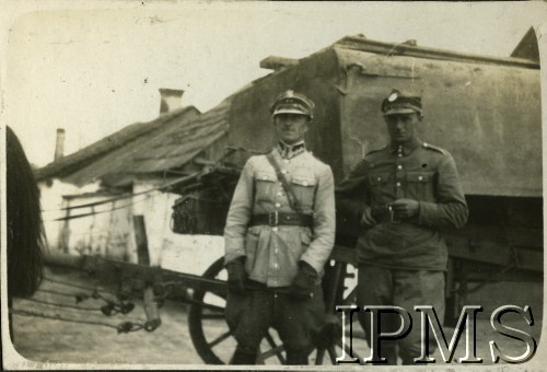 10.06.1932, Irena k. Dęblina, Polska.
Powrót kolumny pontonowej 2. Batalionu Saperów Kaniowskich z ćwiczeń pod Koźminą nad rzeką Wieprz.
Fot. NN, Instytut Polski i Muzeum im. gen. Sikorskiego w Londynie [Album pamiątkowy za lata 1930-1939 2-ego Pułku Saperów Kaniowskich]