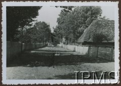 1939, okolice Stalowej Woli, Polska.
Wieś w okolicach Zakładów Południowych w Stalowej Woli.
Fot. NN, Instytut Polski i Muzeum im. gen. Sikorskiego w Londynie