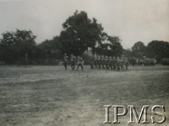 11.07.1927, Lwów, Polska.
Święto Pułkowe w 14 Pułku Ułanów Jazłowieckich, maszeruje pluton sztandarowy.
Fot. NN, Instytut Polski i Muzeum im. gen. Sikorskiego w Londynie
