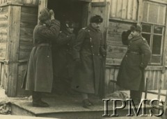 1941, Tockoje, ZSRR.
Inspekcja w 6 Dywizji Piechoty, w środku idzie gen. Władysław Anders.
Fot. NN, Instytut Polski i Muzeum im. gen. Sikorskiego w Londynie