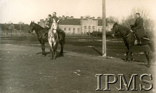 Marzec 1930, Suwałki, Polska.
Koszary Suwalskiej Brygady Kawalerii, ułani 3 Pułku Szwoleżerów Mazowieckich im. Pułkownika Jana Kozietulskiego.
Fot. NN, Instytut Polski i Muzeum im. gen. Sikorskiego w Londynie