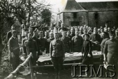 Wiosna 1940, Guer, Francja.
Żołnierze 1 Pułku Piechoty podczas wielkanocnego śniadania.
Fot. NN, Instytut Polski i Muzeum im. gen. Sikorskiego w Londynie
