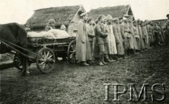 1919-1920, brak miejsca.
Rosyjscy jeńcy wzięci do niewoli przez 15 Pułk Ułanów.
Fot. NN, Instytut Polski i Muzeum im. gen. Sikorskiego w Londynie

